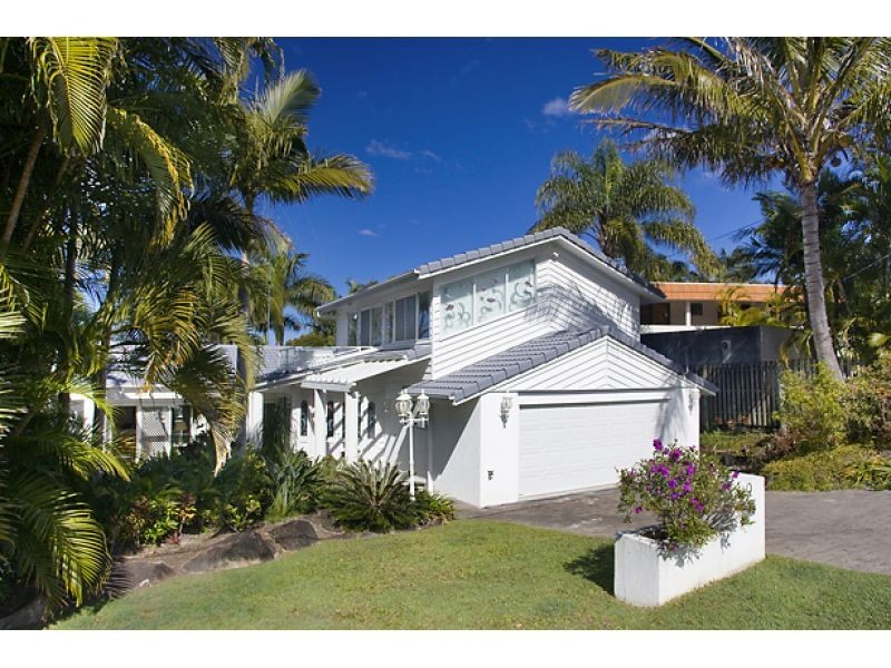 9 Delorme Street, Noosa Heads QLD 4567