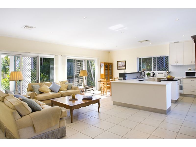 9 Delorme Street, Noosa Heads QLD 4567