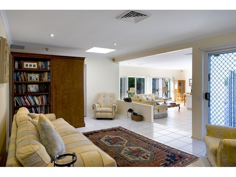 9 Delorme Street, Noosa Heads QLD 4567