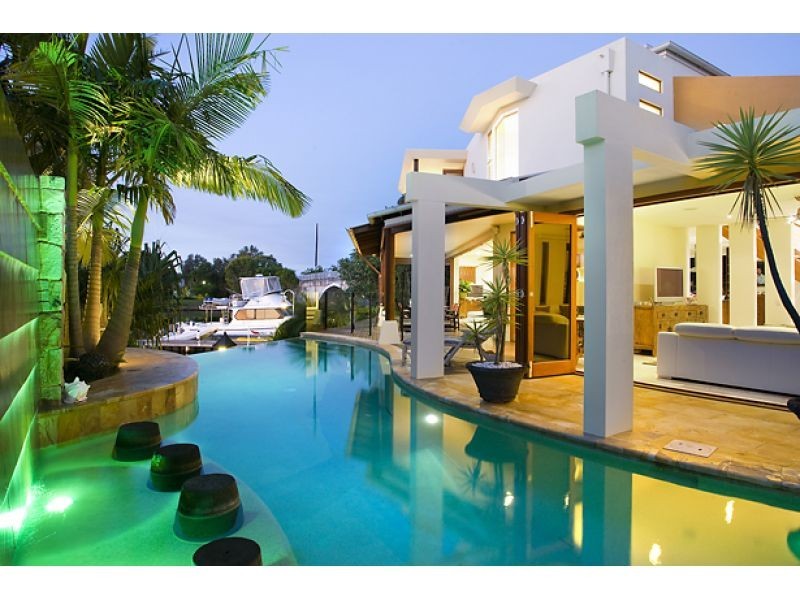 4 Seahorse Place, Noosa Waters QLD 4566