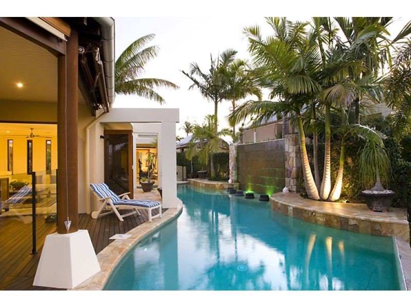 4 Seahorse Place, Noosa Waters QLD 4566