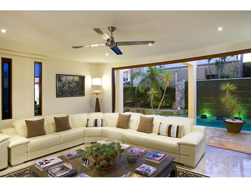 4 Seahorse Place, Noosa Waters QLD 4566