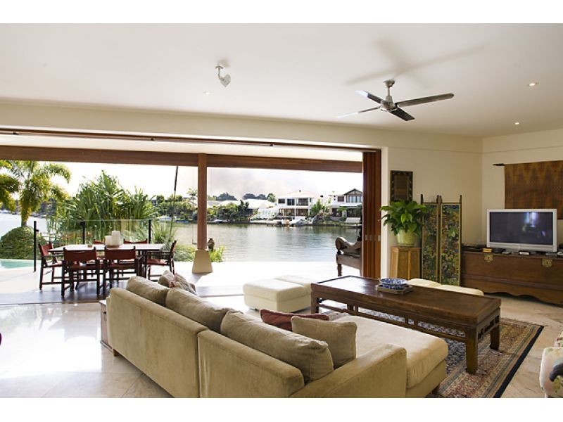 4 Seahorse Place, Noosa Waters QLD 4566