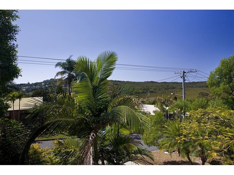 11 Toulambi Street, Noosa Heads QLD 4567