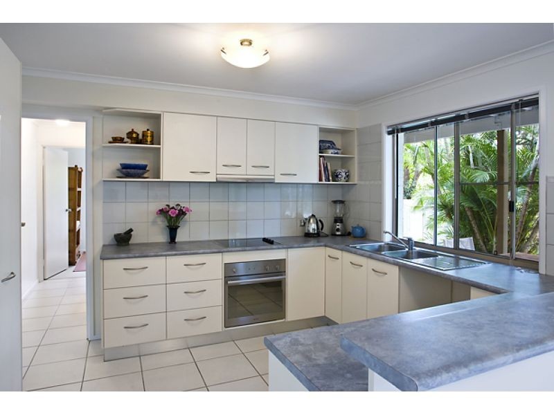 13 Paul Street, Noosa Heads QLD 4567