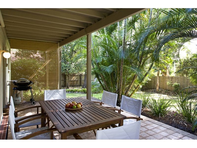 13 Paul Street, Noosa Heads QLD 4567