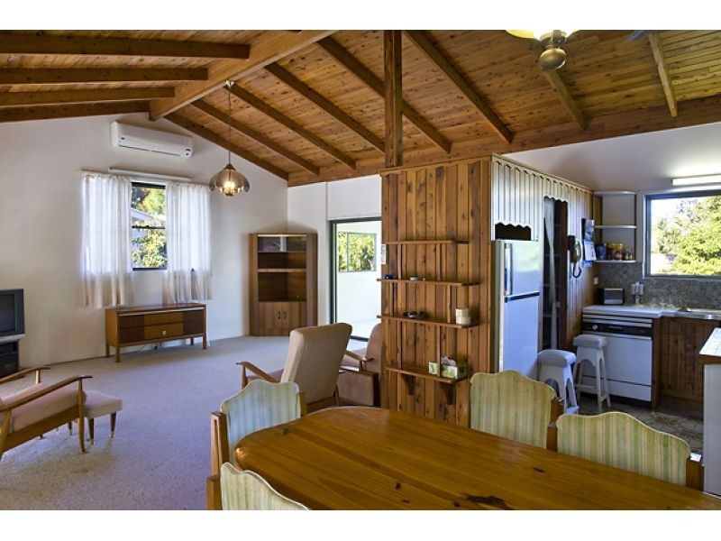 8 Wyona Drive, Noosa Heads QLD 4567