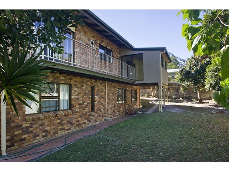 8 Wyona Drive, Noosa Heads QLD 4567