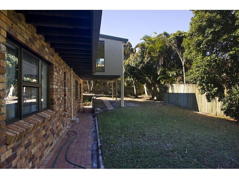 8 Wyona Drive, Noosa Heads QLD 4567