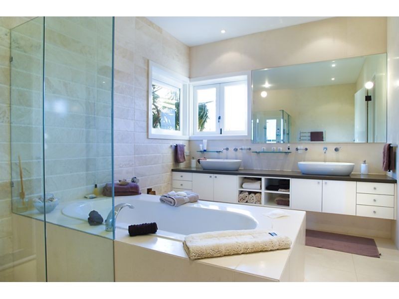18 The Anchorage, Noosa Waters QLD 4566