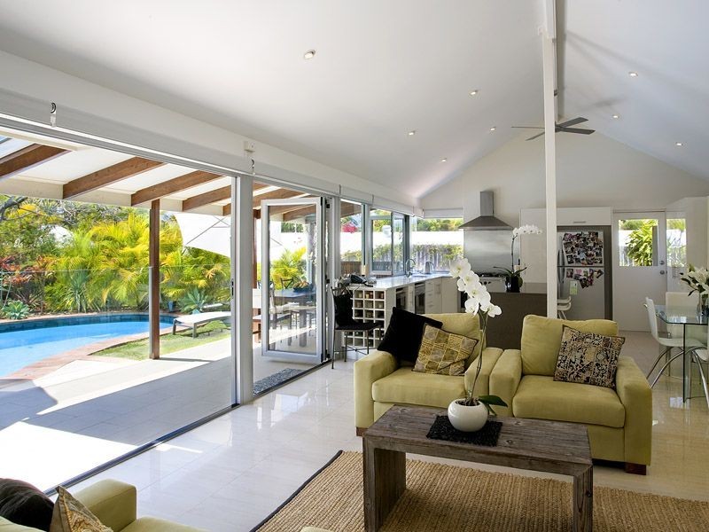 4 Currawong Street, Noosa Heads QLD 4567