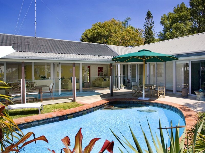 4 Currawong Street, Noosa Heads QLD 4567