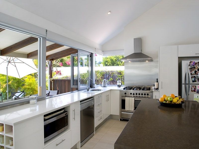 4 Currawong Street, Noosa Heads QLD 4567