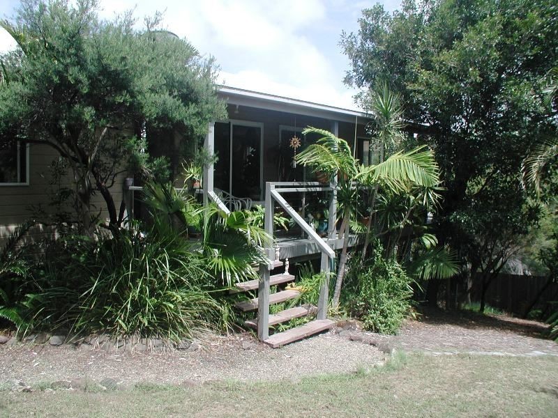 6 Shamrock Court, Sunrise Beach QLD 4567