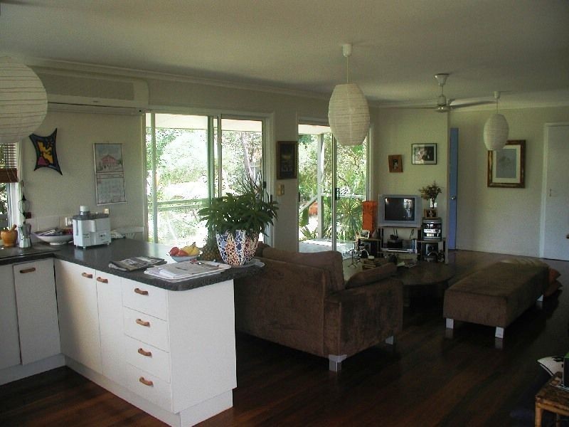 6 Shamrock Court, Sunrise Beach QLD 4567