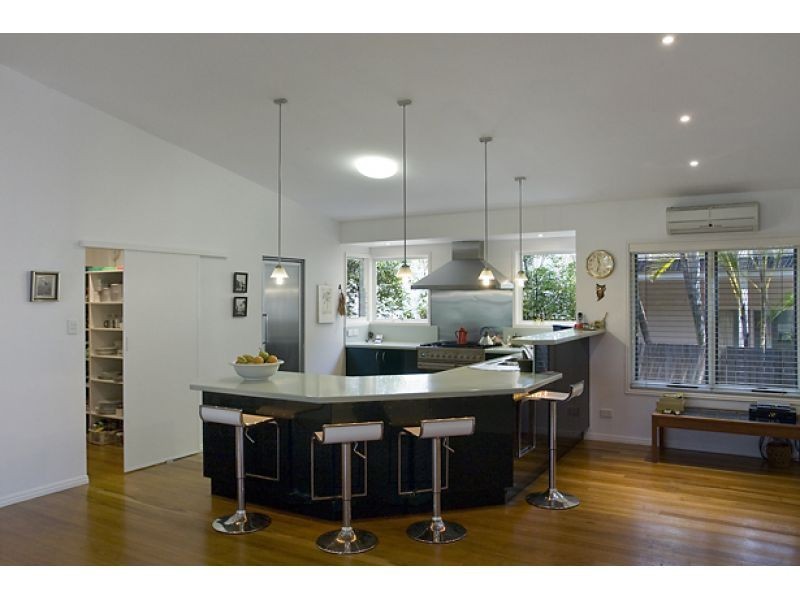 27 Weyba Esplanade, Noosa Heads QLD 4567