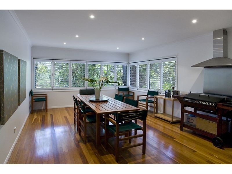 27 Weyba Esplanade, Noosa Heads QLD 4567