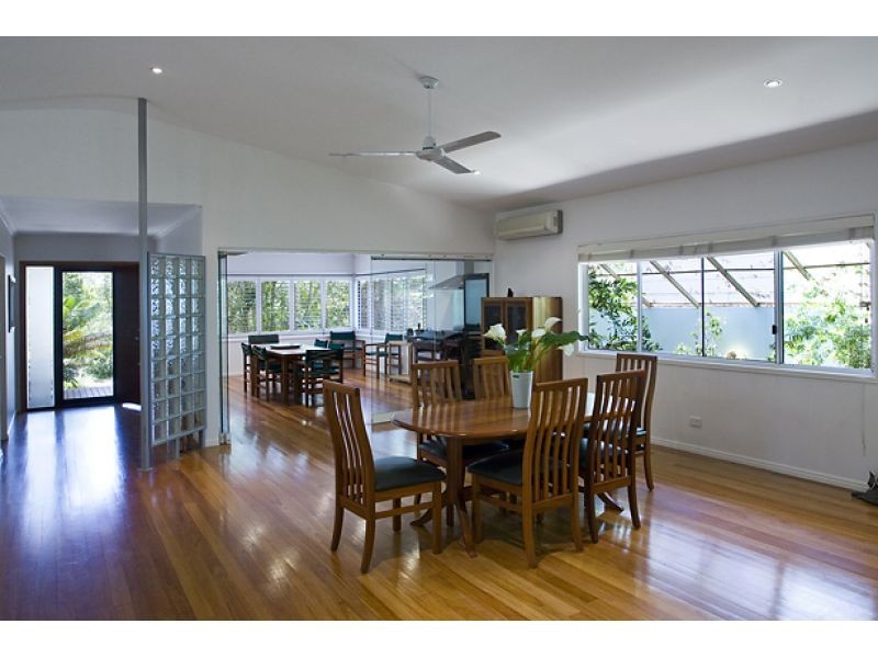 27 Weyba Esplanade, Noosa Heads QLD 4567