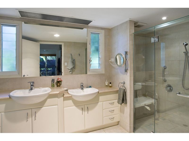 27 Weyba Esplanade, Noosa Heads QLD 4567