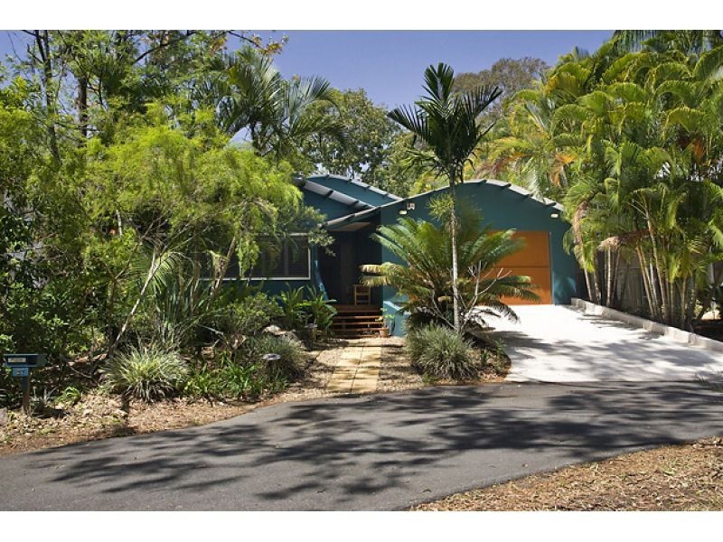 27 Weyba Esplanade, Noosa Heads QLD 4567