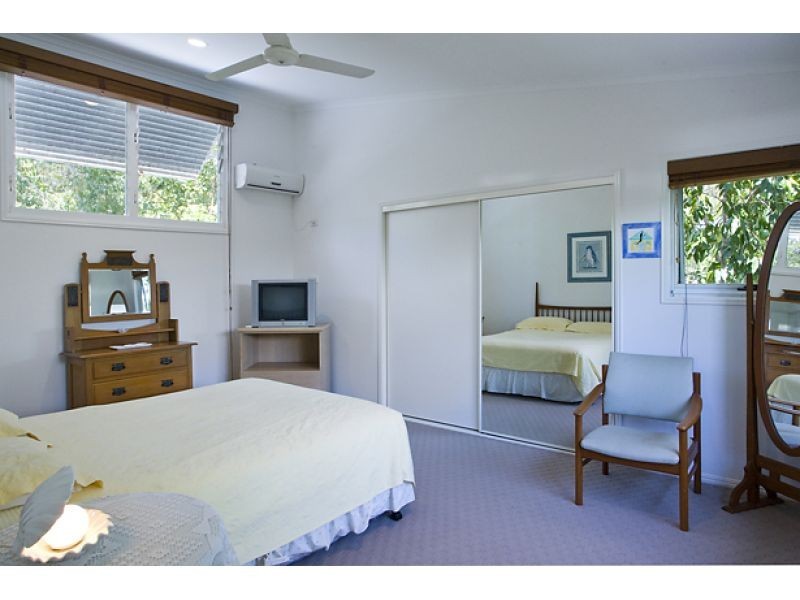 27 Weyba Esplanade, Noosa Heads QLD 4567