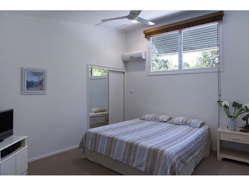 27 Weyba Esplanade, Noosa Heads QLD 4567