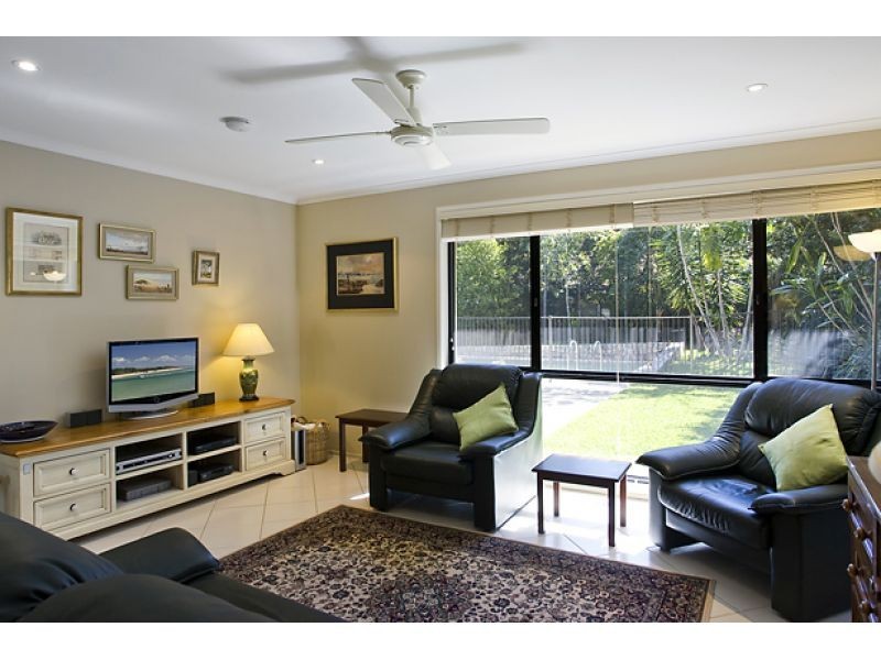 16 Riverbreeze Avenue, Noosa Waters QLD 4566