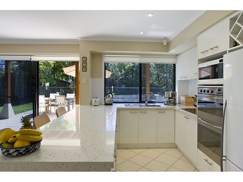 16 Riverbreeze Avenue, Noosa Waters QLD 4566