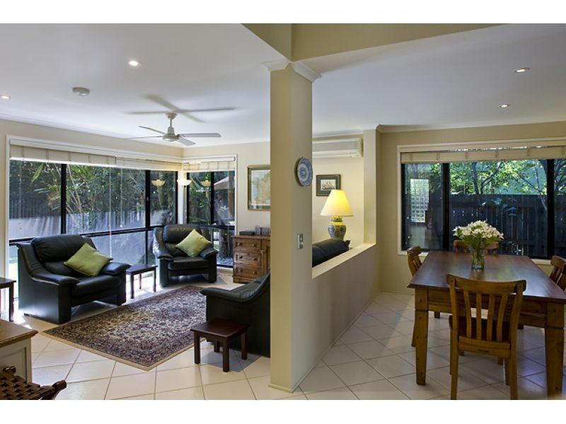 16 Riverbreeze Avenue, Noosa Waters QLD 4566