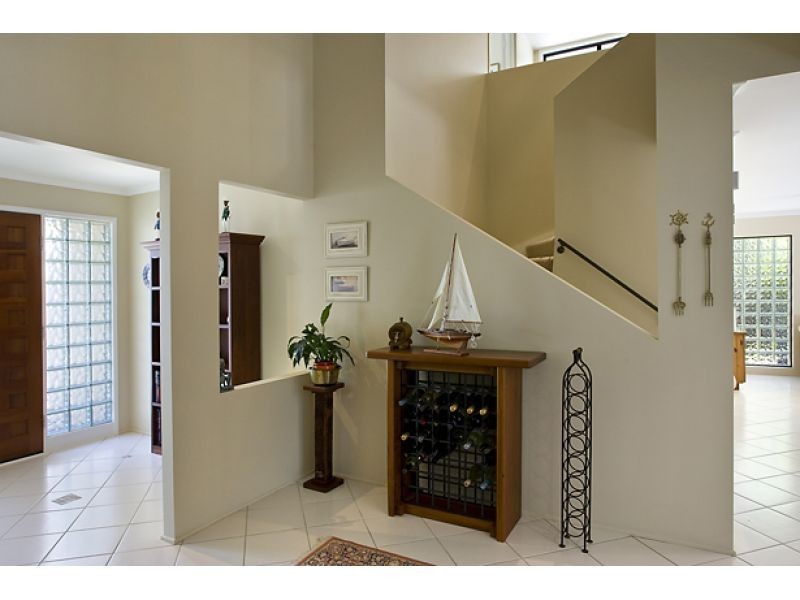 16 Riverbreeze Avenue, Noosa Waters QLD 4566