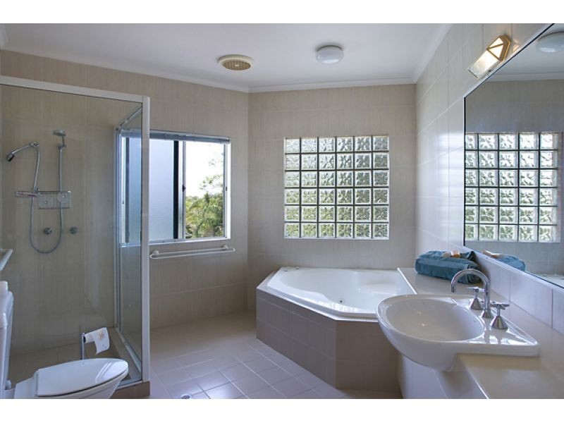 20 Toulambi Street, Noosa Heads QLD 4567