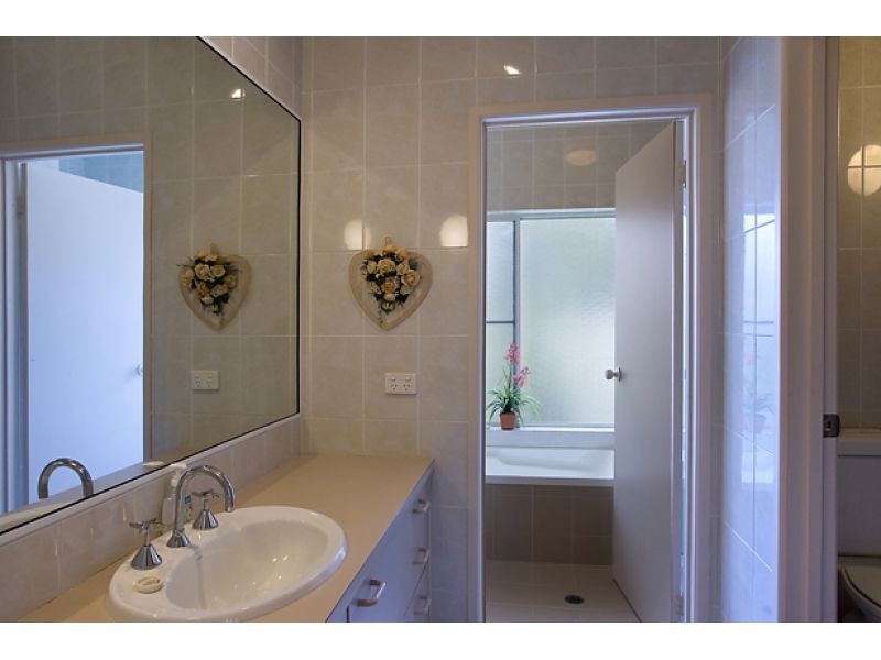 20 Toulambi Street, Noosa Heads QLD 4567
