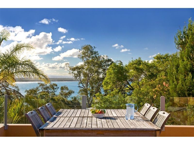 Units 1 & 2, 11 Mitti Street, Little Cove QLD 4567