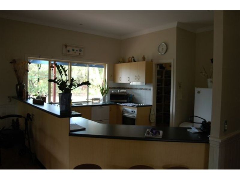 16 Green Gate Road, Cooroibah QLD 4565