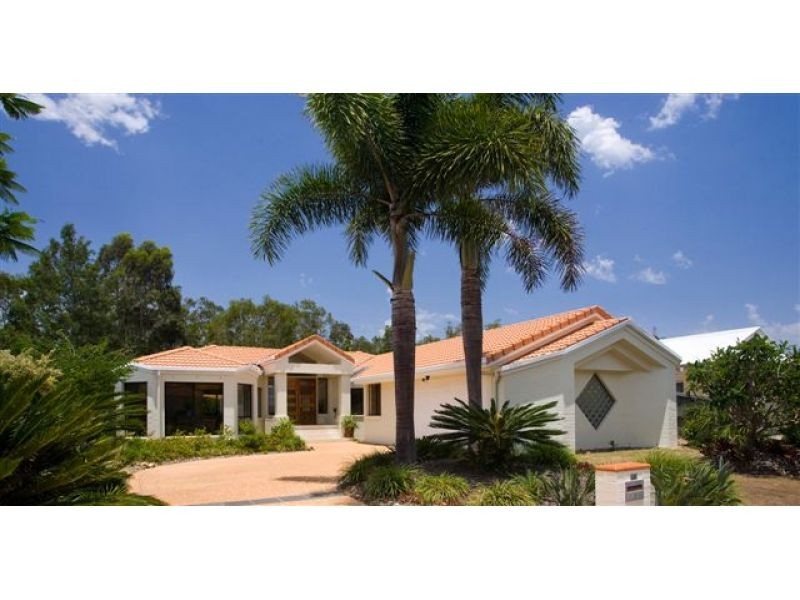 4 Waterside Court, Noosa Waters QLD 4566