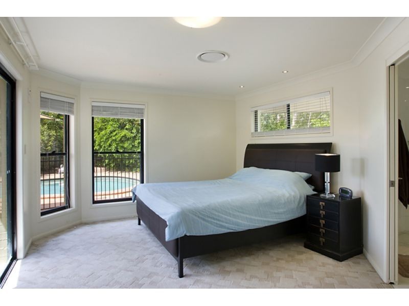 4 Waterside Court, Noosa Waters QLD 4566