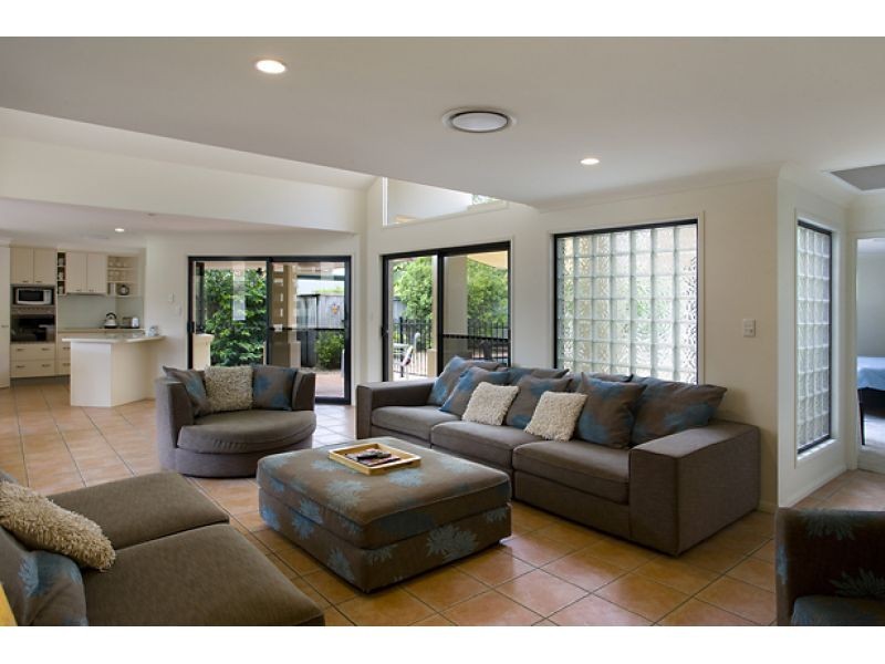 4 Waterside Court, Noosa Waters QLD 4566