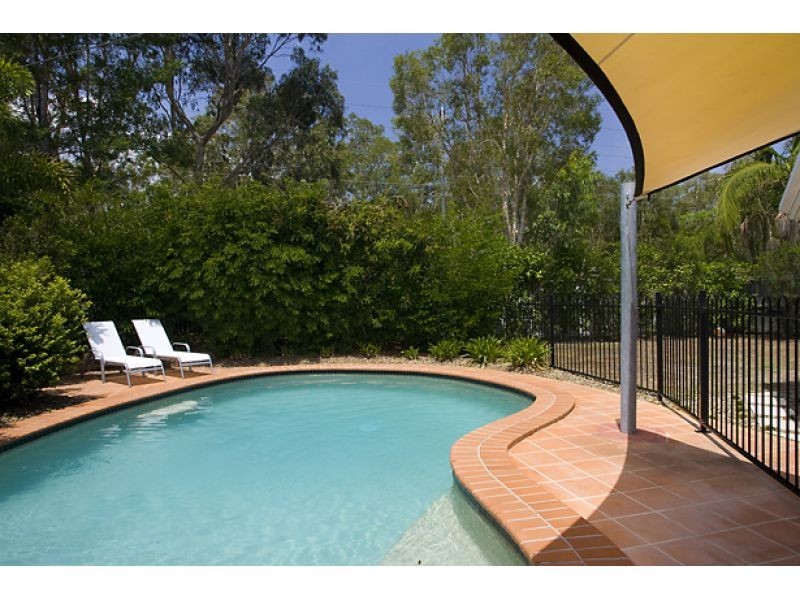 4 Waterside Court, Noosa Waters QLD 4566