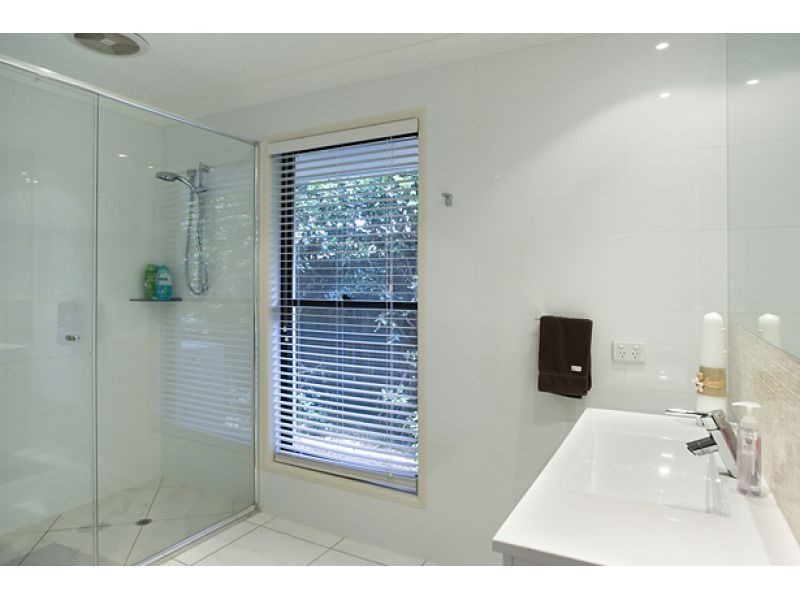4 Waterside Court, Noosa Waters QLD 4566