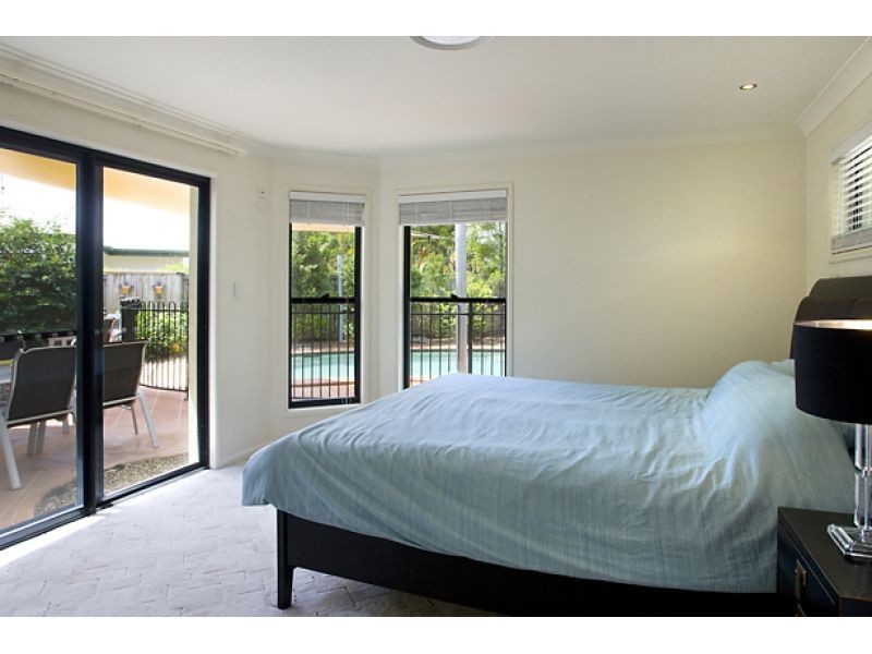 4 Waterside Court, Noosa Waters QLD 4566