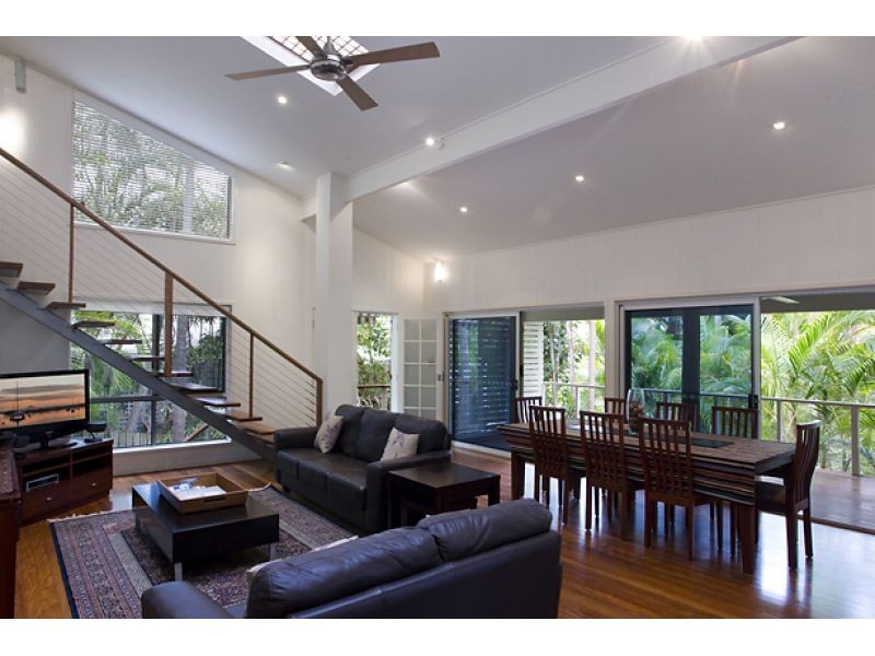 12 Moonare Crescent, Noosa Heads QLD 4567
