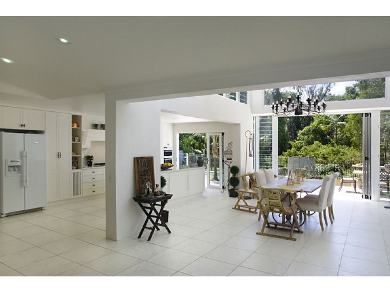 34 Sleepy Hollow Drive, Noosa Heads QLD 4567