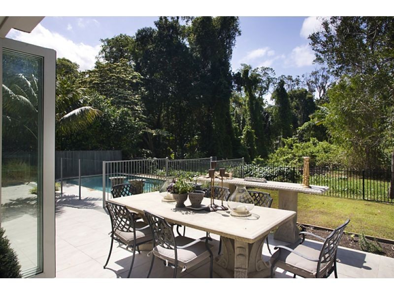 34 Sleepy Hollow Drive, Noosa Heads QLD 4567