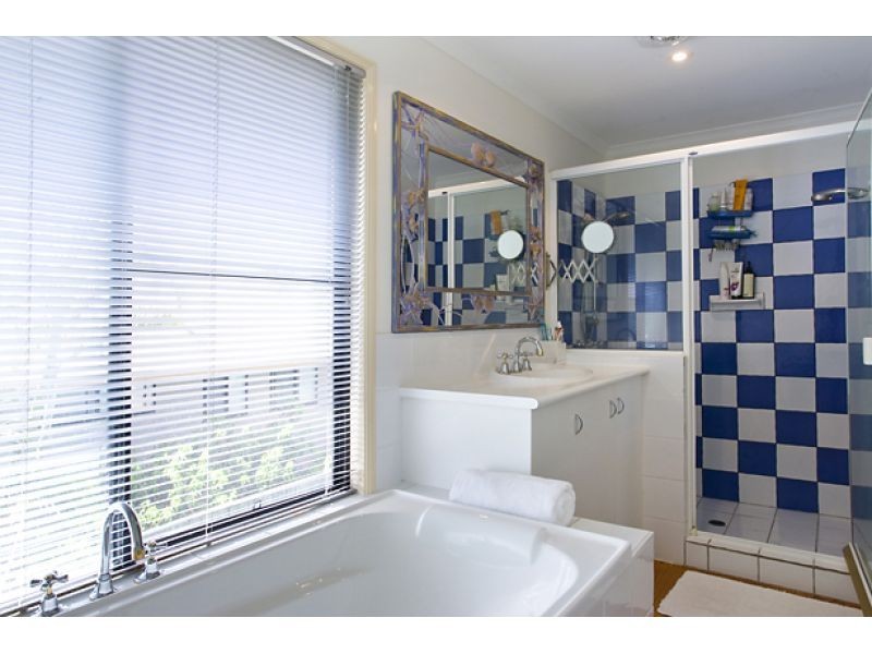 10 Werita Court, Sunrise Beach QLD 4567