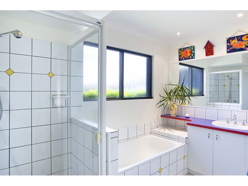 10 Werita Court, Sunrise Beach QLD 4567