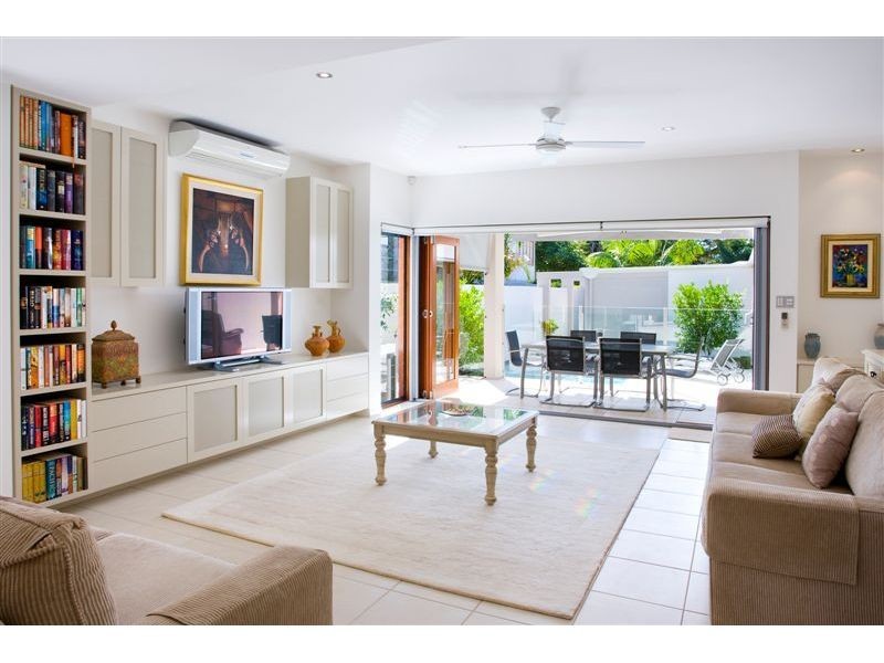 2, 22 Elizabeth Street, Noosaville QLD 4566