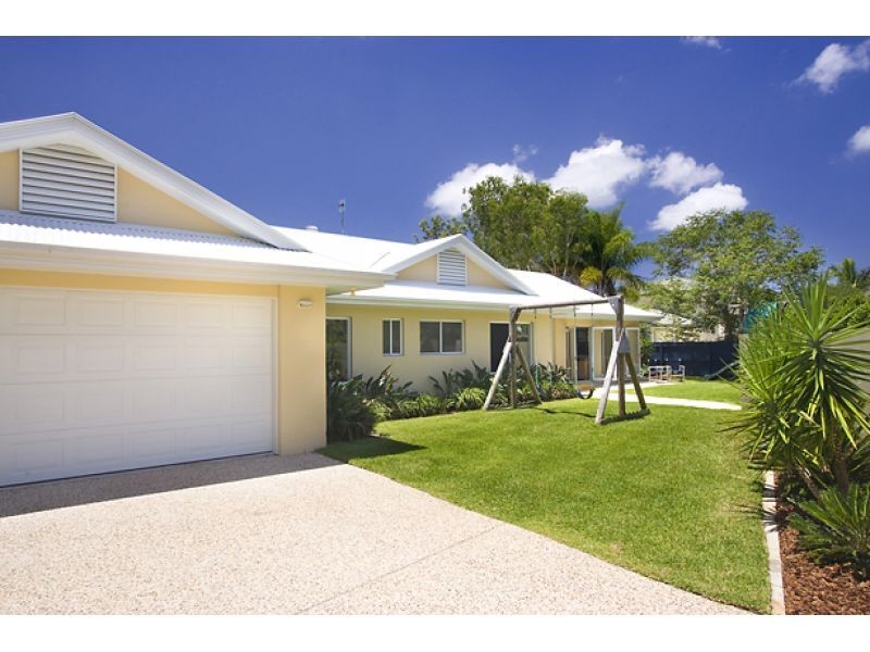 4 Sailfish Court, Noosa Waters QLD 4566