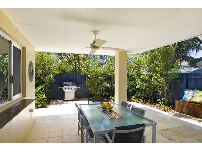 4 Sailfish Court, Noosa Waters QLD 4566