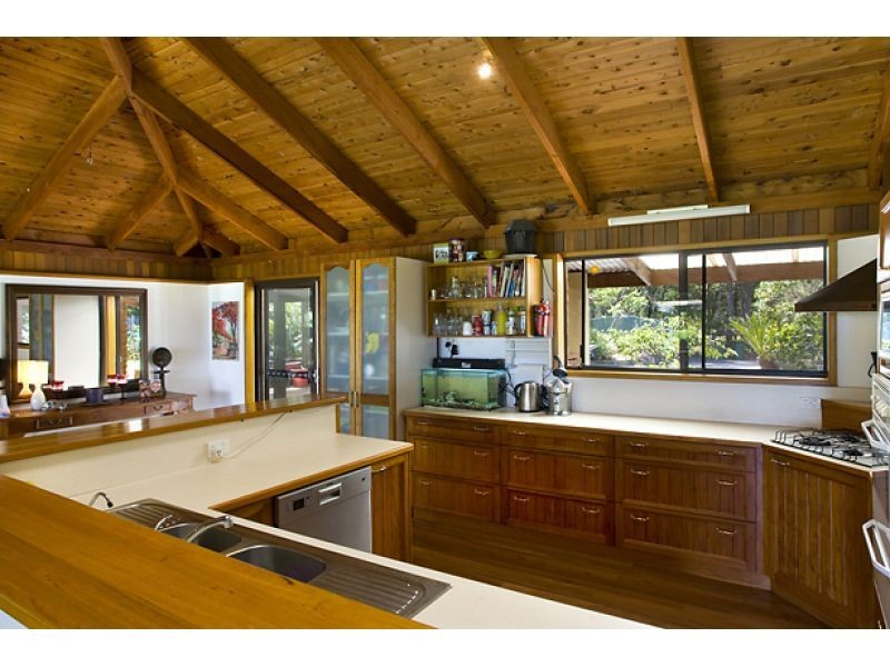 105 Sunrise Road, Tinbeerwah QLD 4563