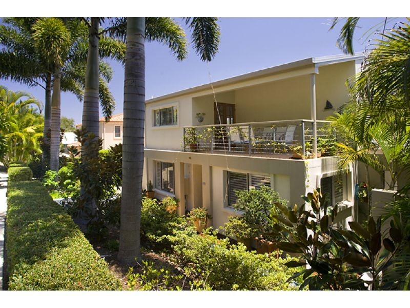 68 Wollomia Way, Sunrise Beach QLD 4567